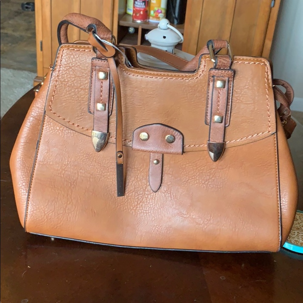 Brown shoulder bag with short straps